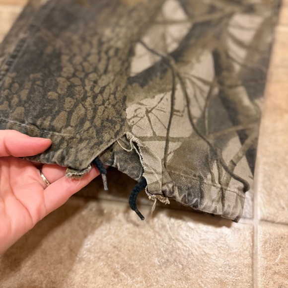 Outfitters Ridge Mens Realtree Hardwoods Camo Cargo Pants XL 40-42 Cotton - Picture 10 of 10